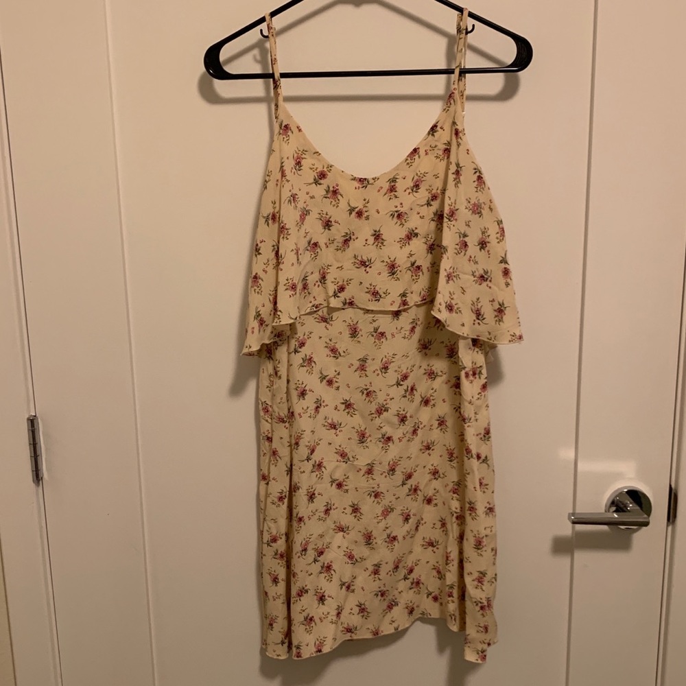 ❌❌SOLD❌❌NWOT Blue Life Floral Print Mini Dress - Picture 4 of 7